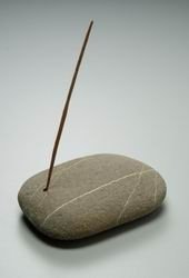 Räucherstäbchenhalter aus Stein
